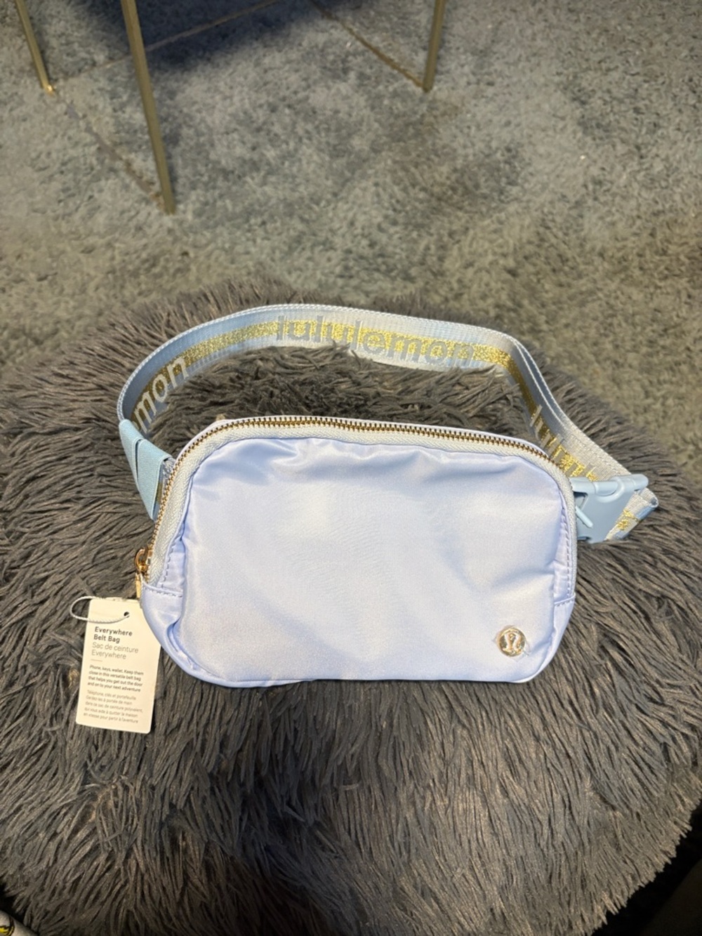 lululemon athletica Light Blue Everywhere Belt Bag - Picture 3 of 11